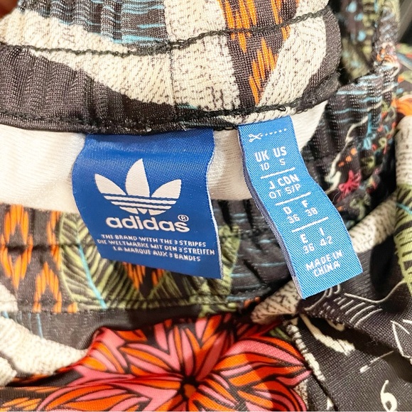 Adidas Farm Size Small XiloFloresta Print Shorts Jungle Animal 3 Stripes - Picture 4 of 5